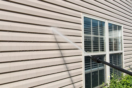 House Soft Washing vs. Pressure Washing: What’s Safest for Columbia Homes?